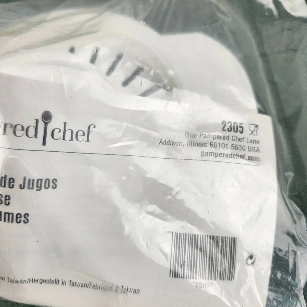 NEW‎ Pampered Chef Juicer #2305 Retired